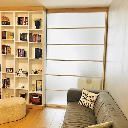 Center Luxury Apartment *