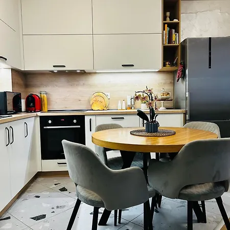 Center Luxury Apartment